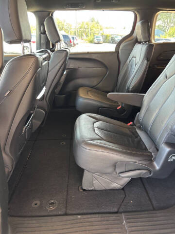 2018 Chrysler Pacifica Touring L Plus