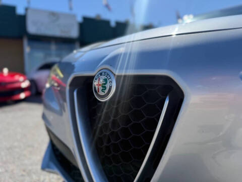 2018 Alfa Romeo Stelvio Sport