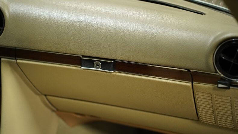 1979 Mercedes-Benz 450-Class