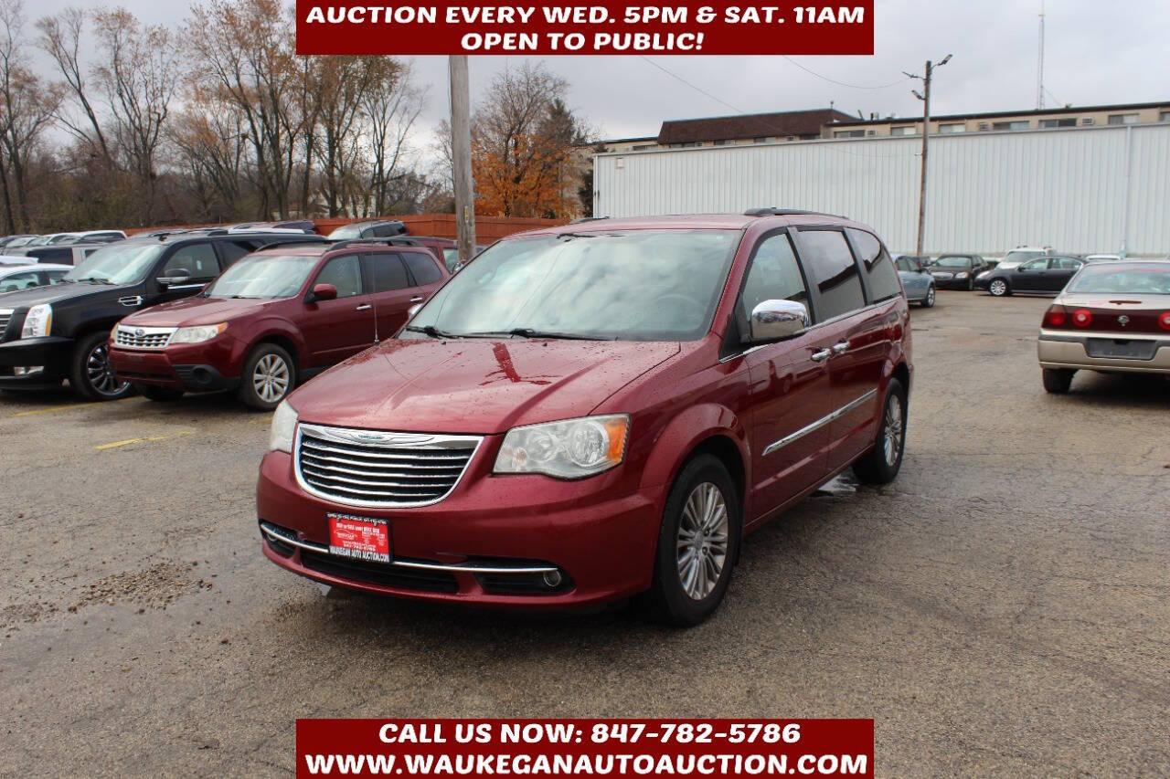 2015 Chrysler Town and Country Touring L 4dr Mini Van's photo