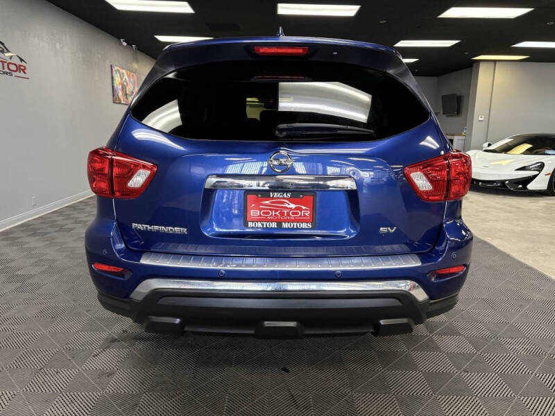 2020 Nissan Pathfinder SV