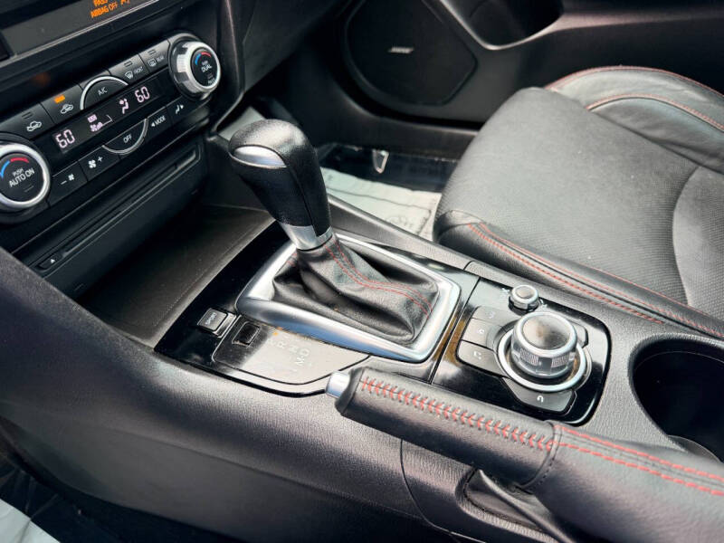 2015 Mazda MAZDA3 s Grand Touring