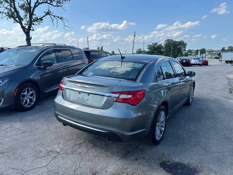 2013 Chrysler 200 Limited
