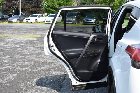2017 Toyota RAV4 SE