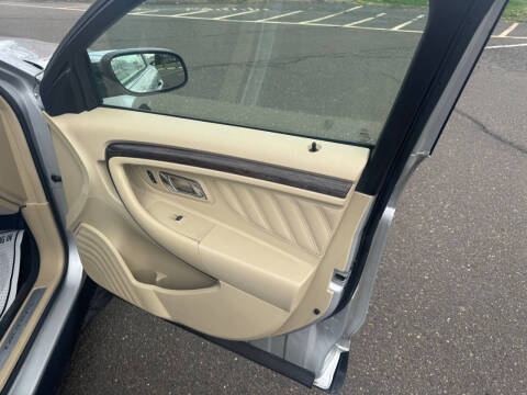 2016 Ford Taurus Limited