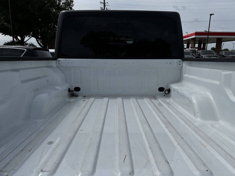 2021 Jeep Gladiator Willys