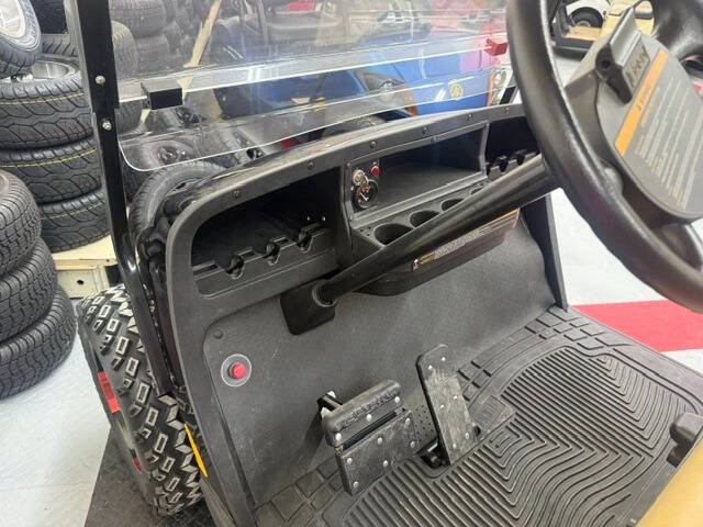 2016 E-Z-GO TXT