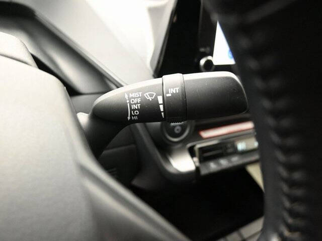 2023 Toyota Prius LE