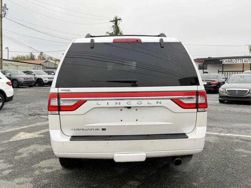 2017 Lincoln Navigator L Select