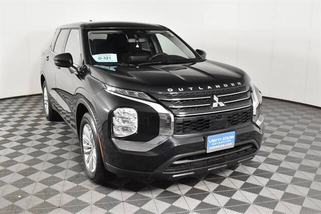 2024 Mitsubishi Outlander ES