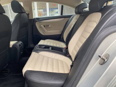 2010 Volkswagen CC Luxury