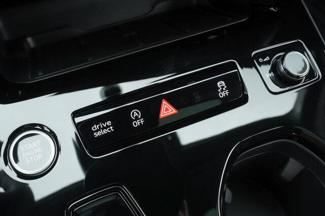 2025 Audi A5 quattro Prestige TFSI