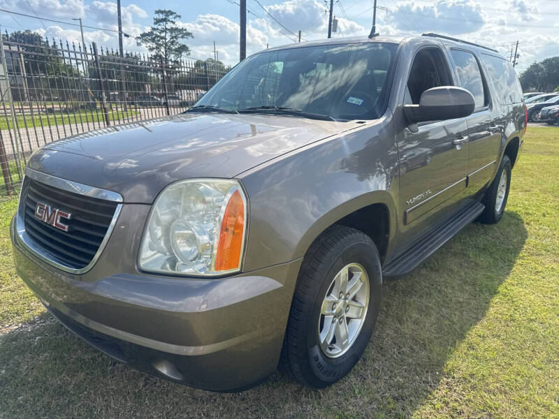 2011 GMC Yukon XL SLE