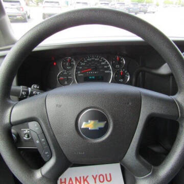 2025 Chevrolet Express LT 3500