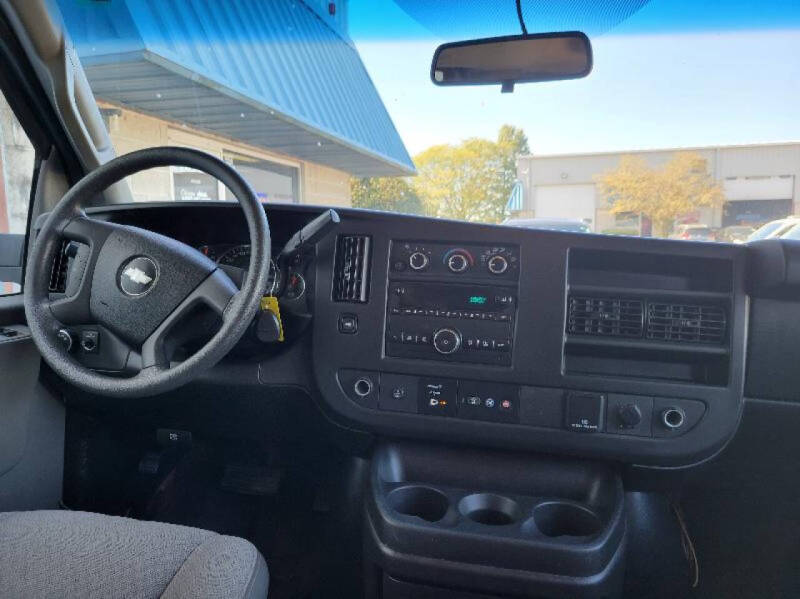 2017 Chevrolet Express LT 3500