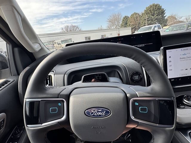 2026 Ford Expedition MAX Active