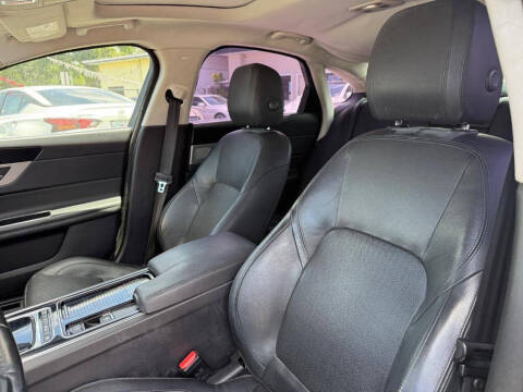 2017 Jaguar XF 20d Prestige