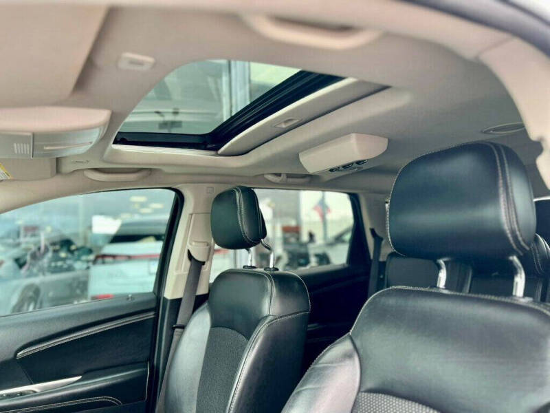 2020 Dodge Journey Crossroad