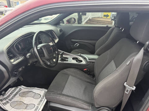 2021 Dodge Challenger SXT