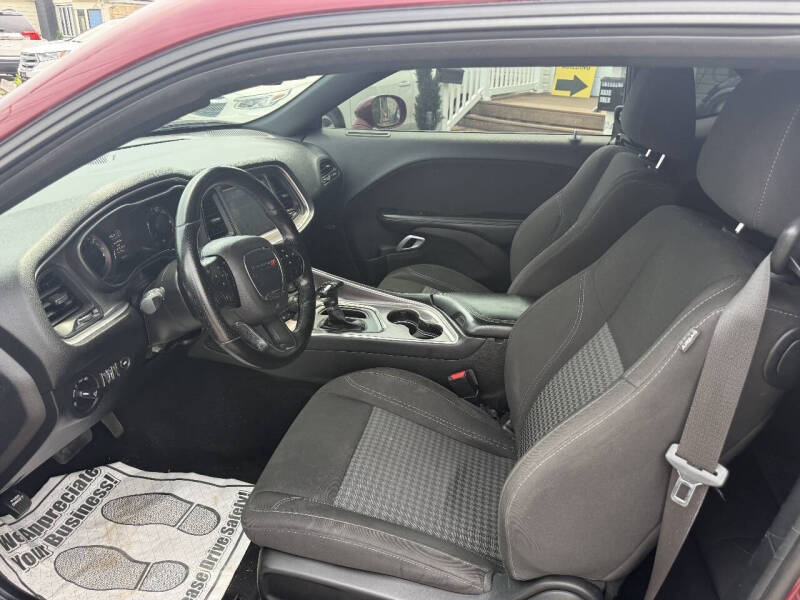 2021 Dodge Challenger SXT