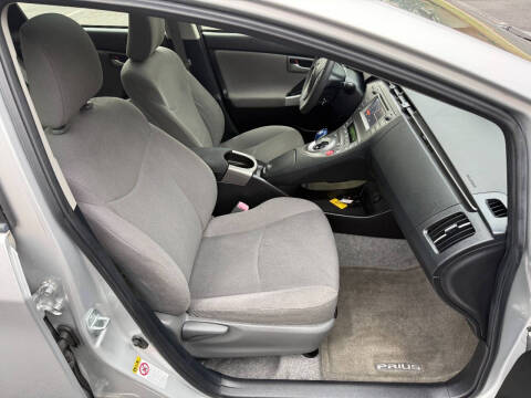 2012 Toyota Prius Two