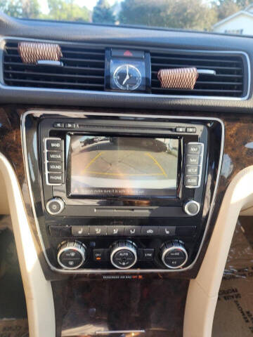 2015 Volkswagen Passat 1.8T SEL Premium