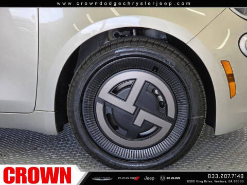 2025 FIAT 500e Giorgio Armani