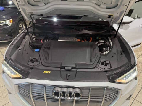 2019 Audi e-tron quattro Premium Plus