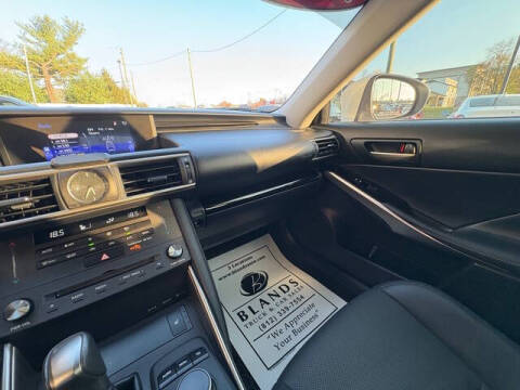 2019 Lexus IS 300