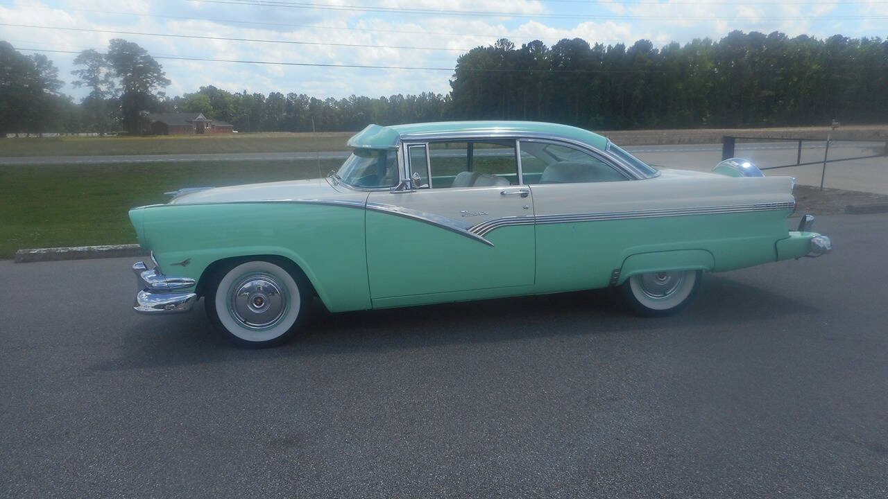 1956 Ford Victoria 16