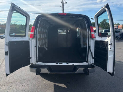 2024 Chevrolet Express 2500