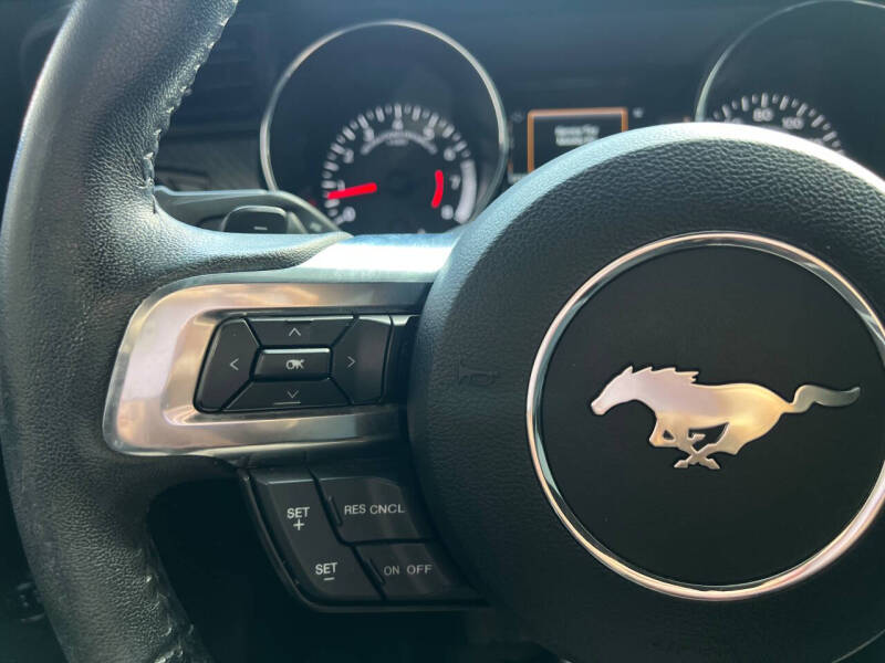 2017 Ford Mustang V6