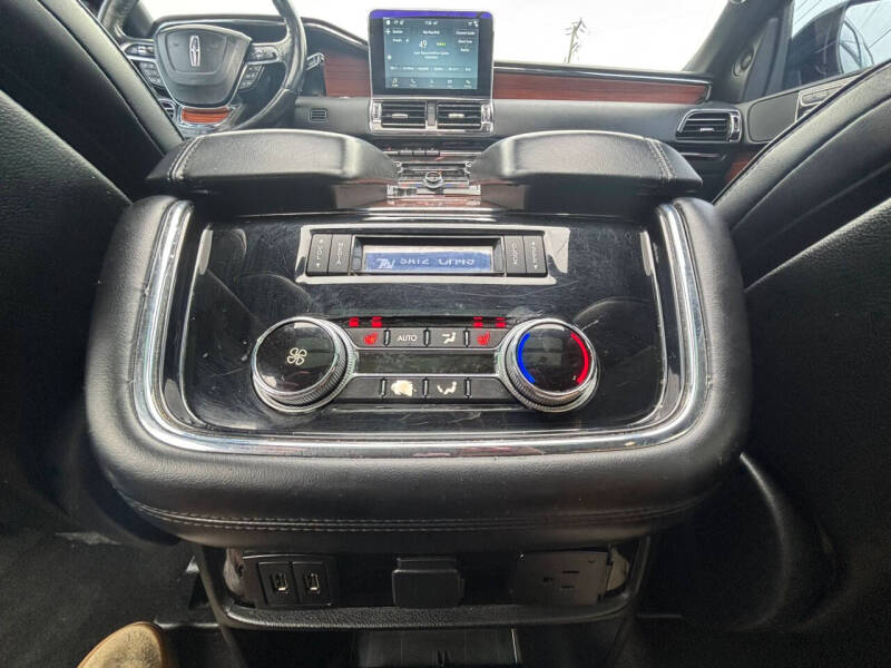 2018 Lincoln Navigator Select