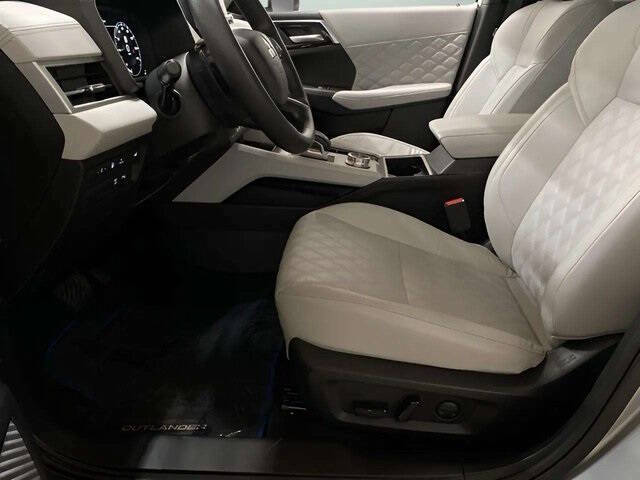 2025 Mitsubishi Outlander PHEV SEL