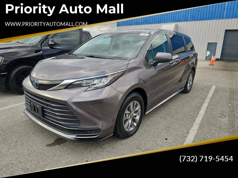 2022 Toyota Sienna for sale at Mr. Minivans Auto Sales - Priority Auto Mall in Lakewood NJ