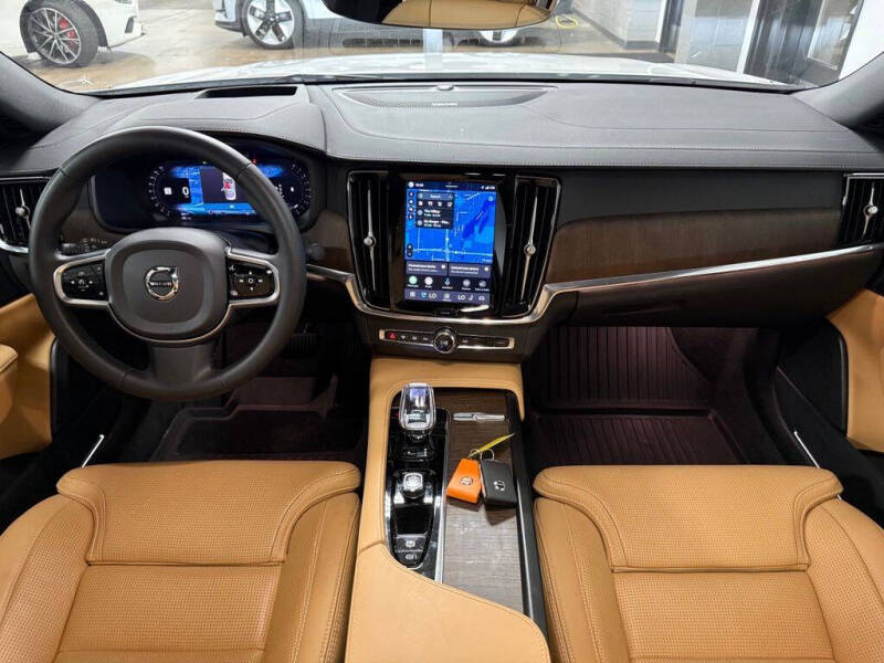2023 Volvo S90 B6 Ultimate