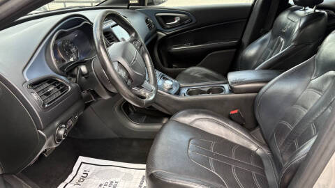2015 Chrysler 200 S