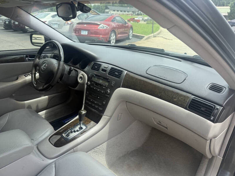 2004 Lexus ES 330