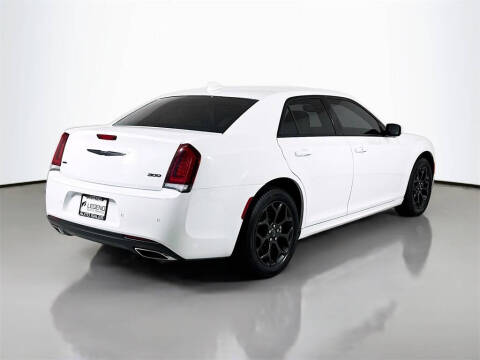 2023 Chrysler 300 Touring L