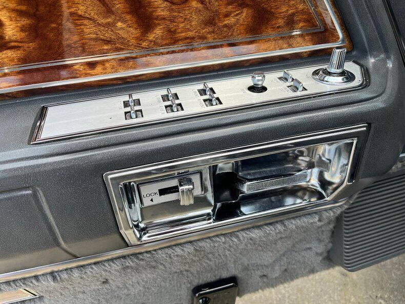 1984 Lincoln Town Car