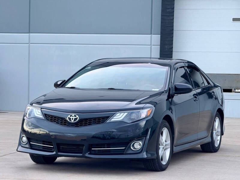 2012 Toyota Camry for sale at Clutch Motors in Lake Bluff IL