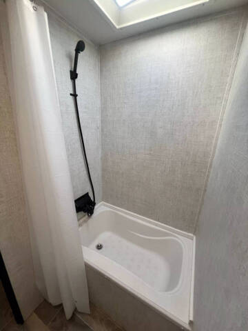 2021 Gulfstream Enlighten Super Lite