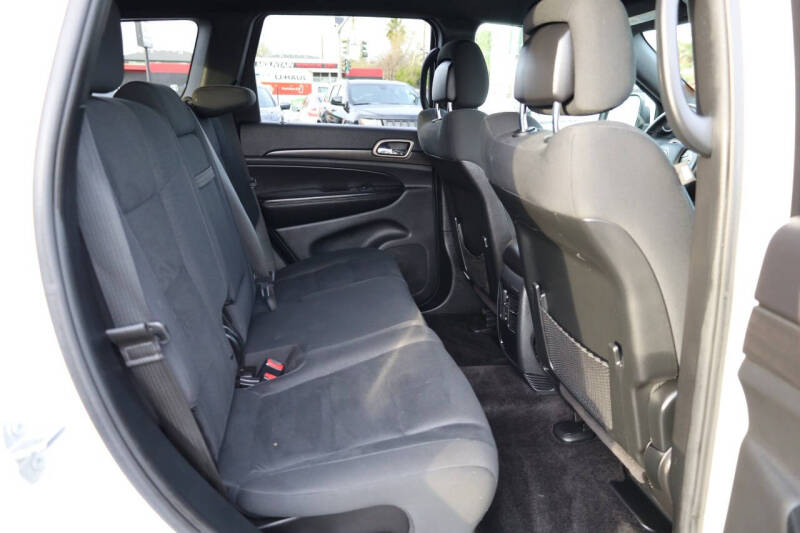 2017 Jeep Grand Cherokee Laredo
