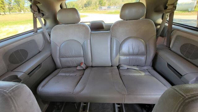 2001 Chrysler Town and Country Limited