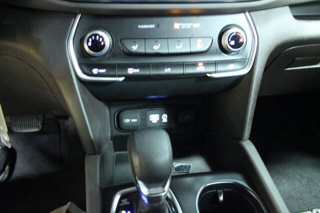 2020 Hyundai Santa Fe SE