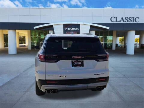 2024 GMC Acadia Elevation