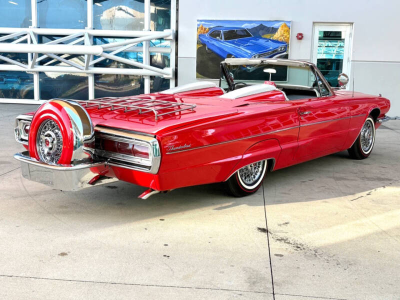 1966 Ford Thunderbird