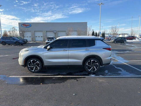 2024 Mitsubishi Outlander SE