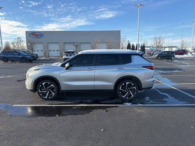2024 Mitsubishi Outlander SE
