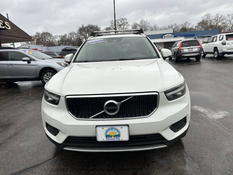 2019 Volvo XC40 T5 Momentum